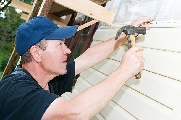 How To Choose The Right Materials for Your Siding Installation in 'Jefferson, OH